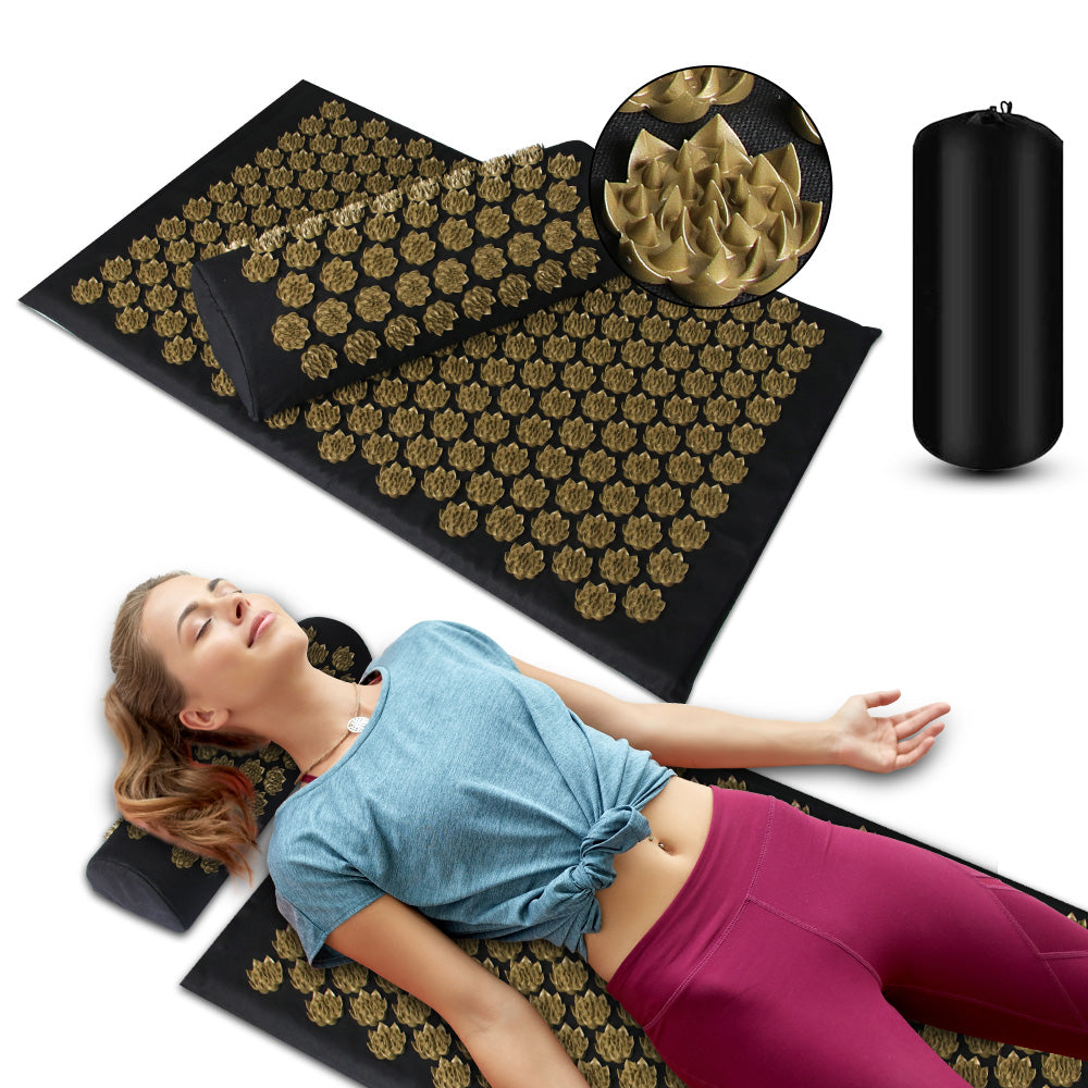 Acupressure massage mat and pillow set